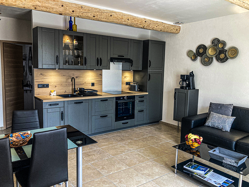 Gîte Le Mas des Oliviers, cuisine équipée.