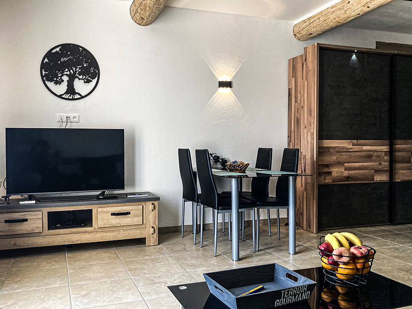 Gîte Le Mas des Oliviers, pièce principale.