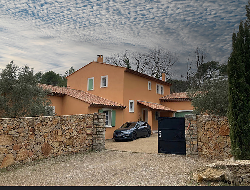 Gîte Le Mas des Oliviers, entrée principale.